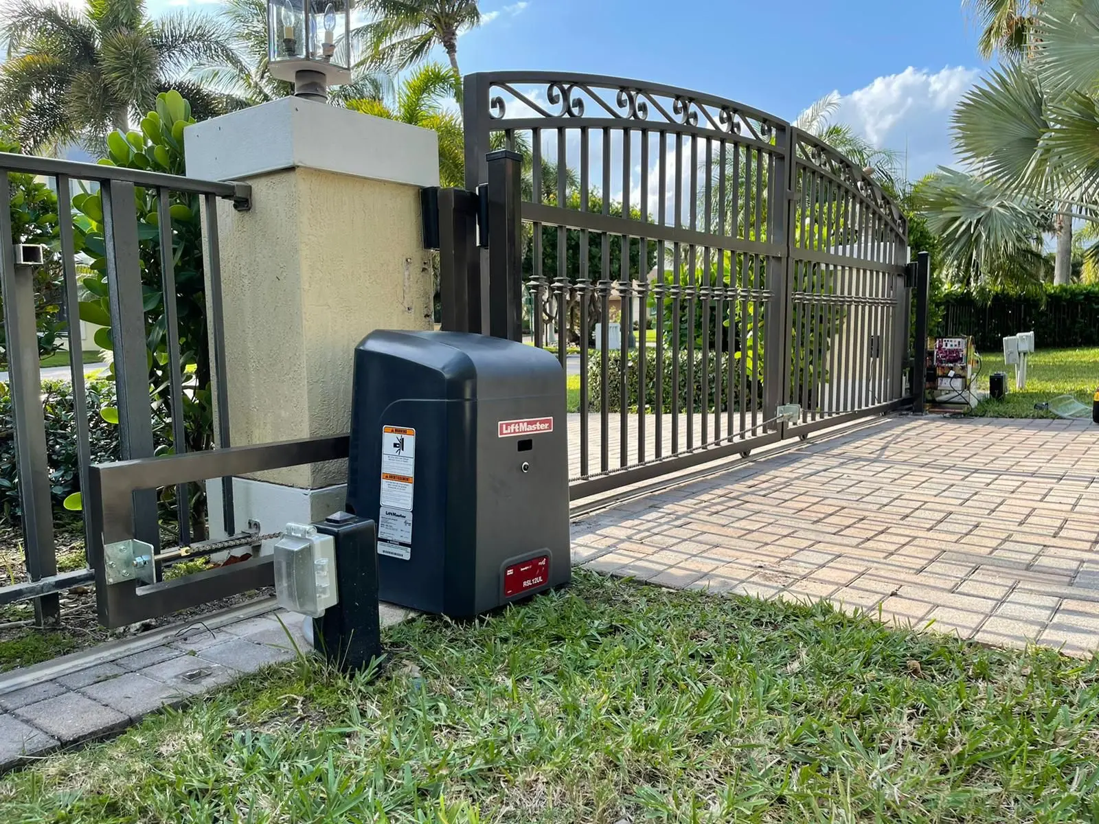 Apex Gate Repair. We Carry All Parts So We Fix It In One Visit Gate Repair in my area